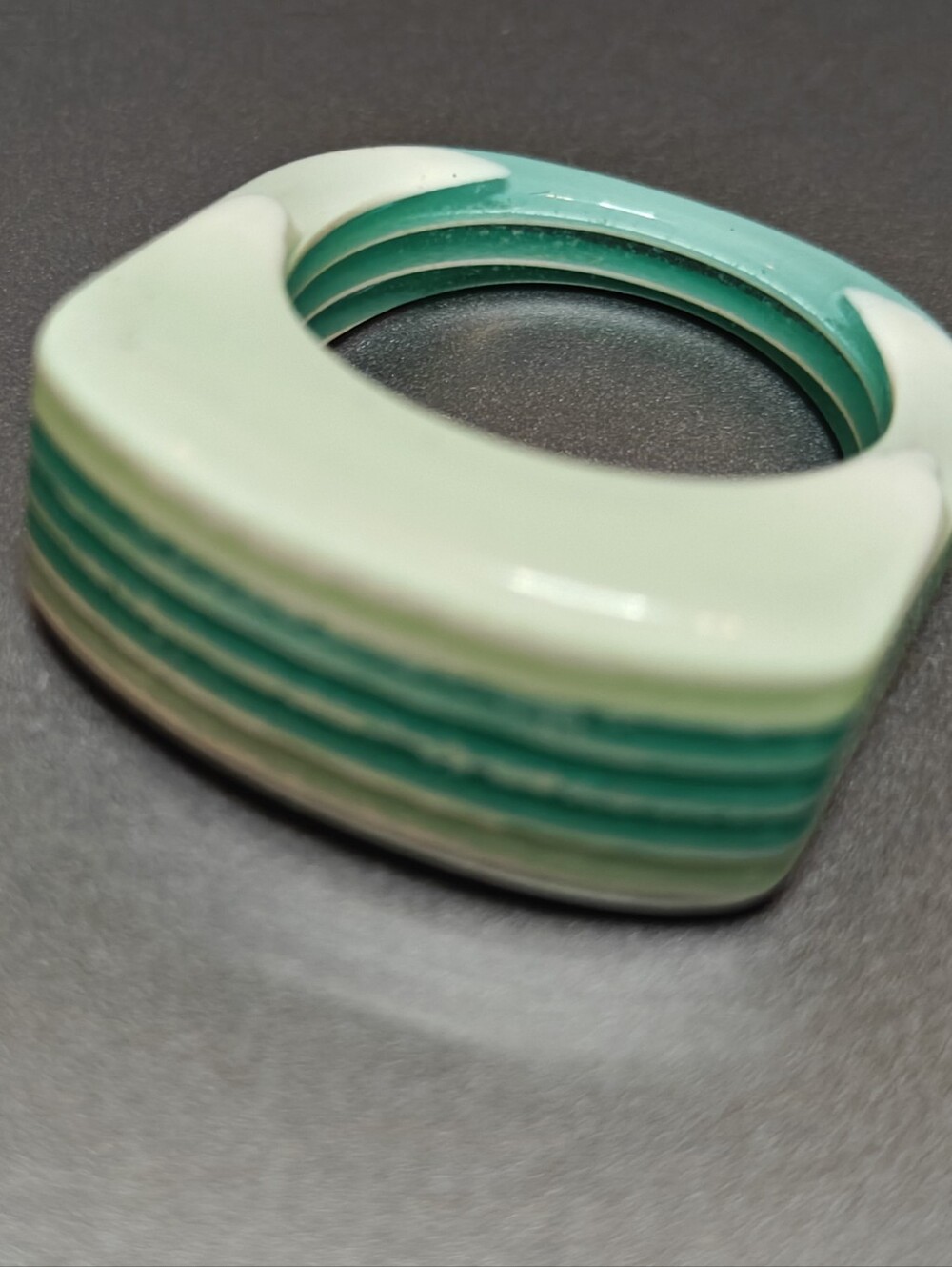 Vintage Lucite Acrylic Ring Size 7.5 US